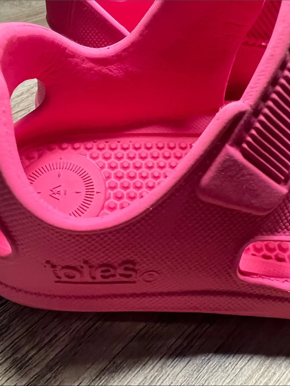 totes Kids Bright Pink Hook-and-Loop Sandals